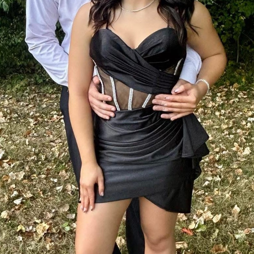 Elegant Black Strapless Dress
